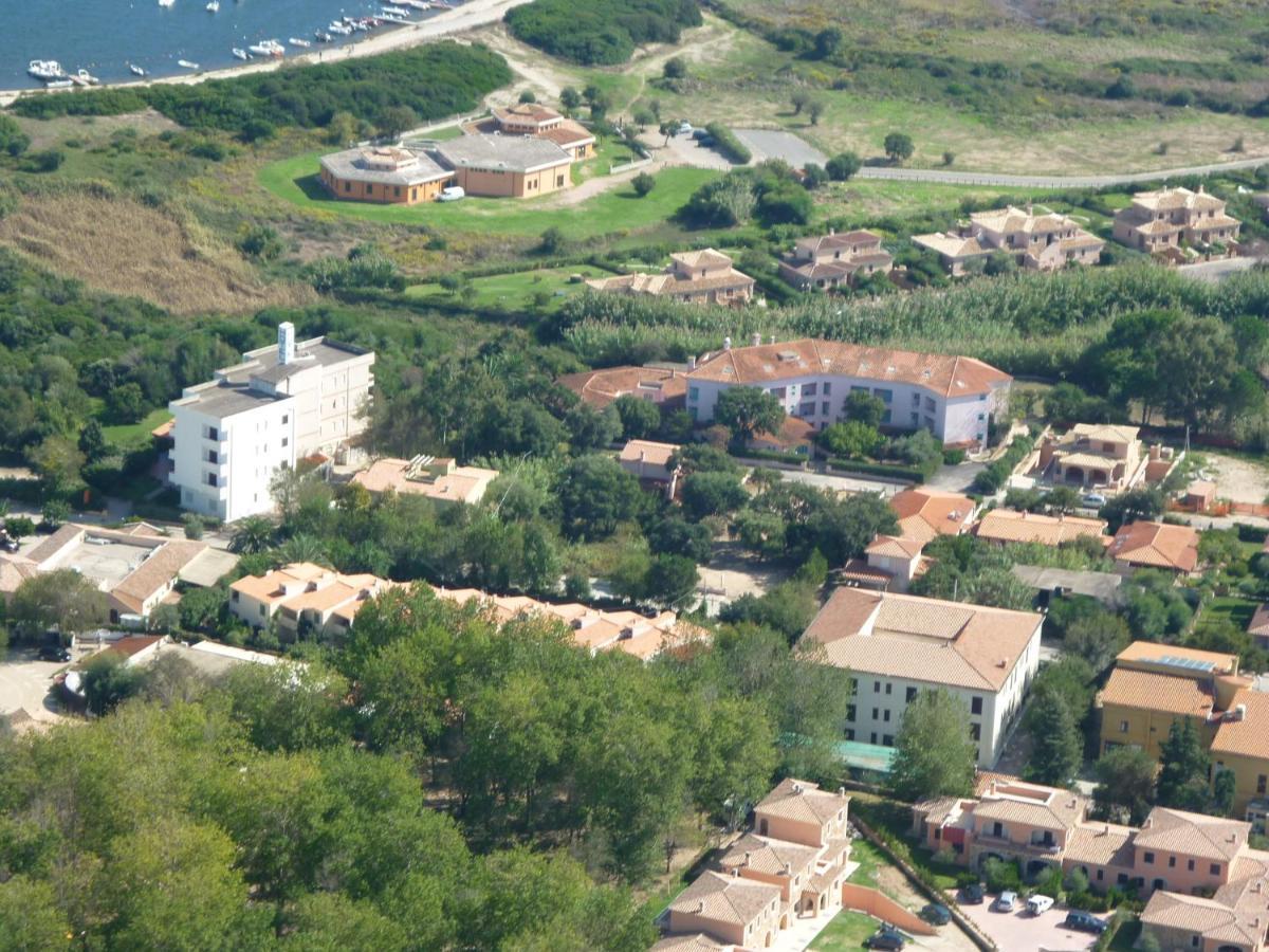 Hotel Scintilla San Teodoro  Extérieur photo